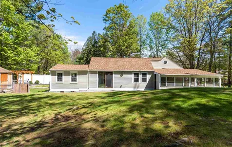 2 Springvale Avenue Brookline NH 03033