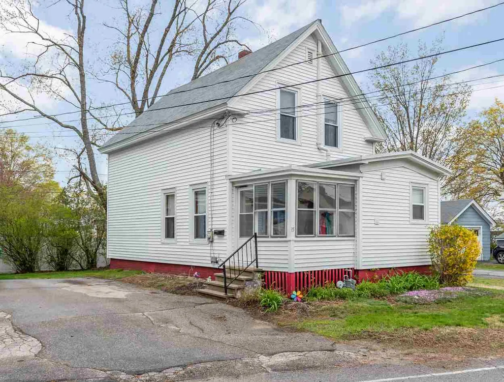 15 Lambert Court Rochester NH 03867