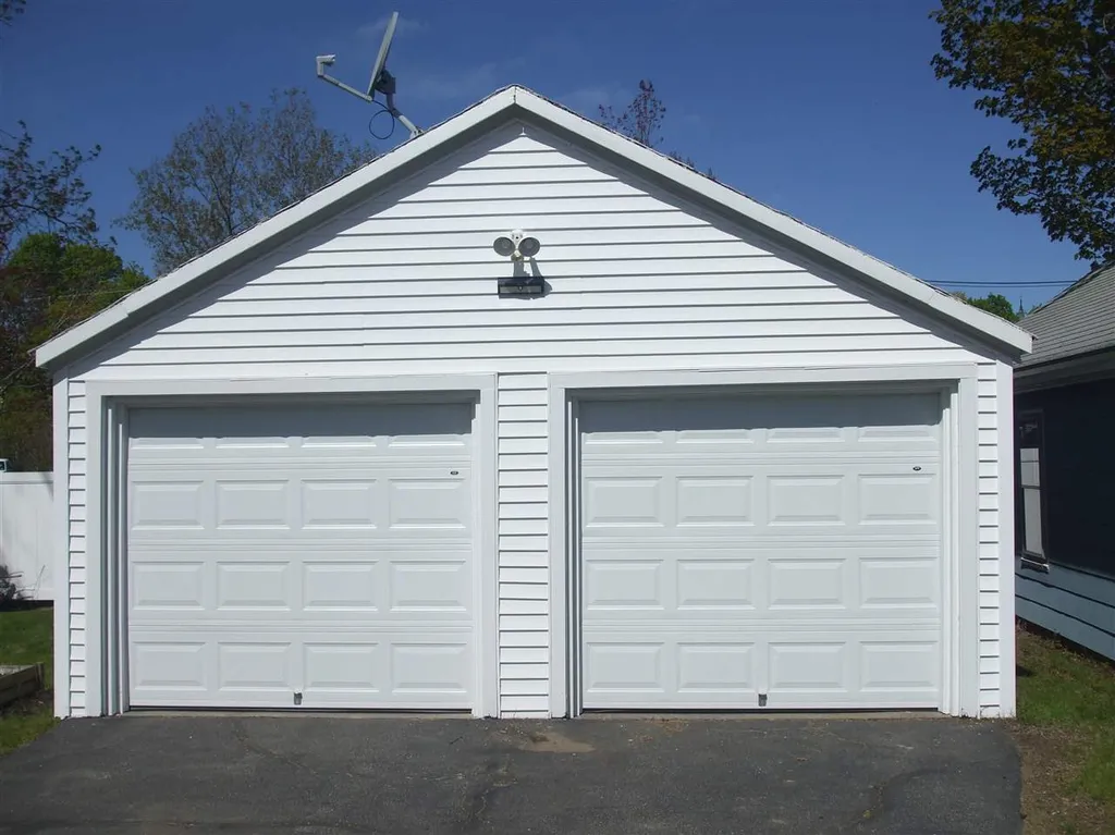 15 Lambert Court Rochester NH 03867