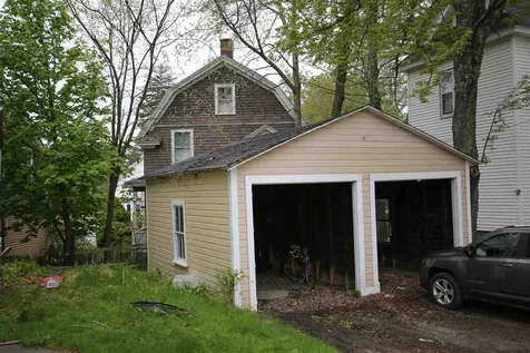 26 Manchester Street Nashua NH 03064