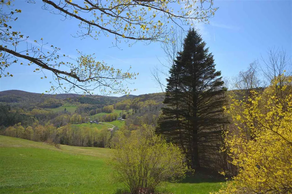 372 Cherry Hill Road Pomfret VT 05084