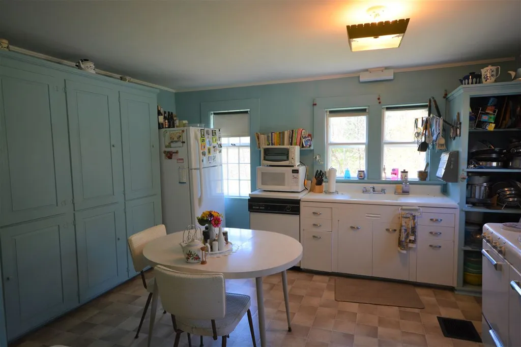 372 Cherry Hill Road Pomfret VT 05084