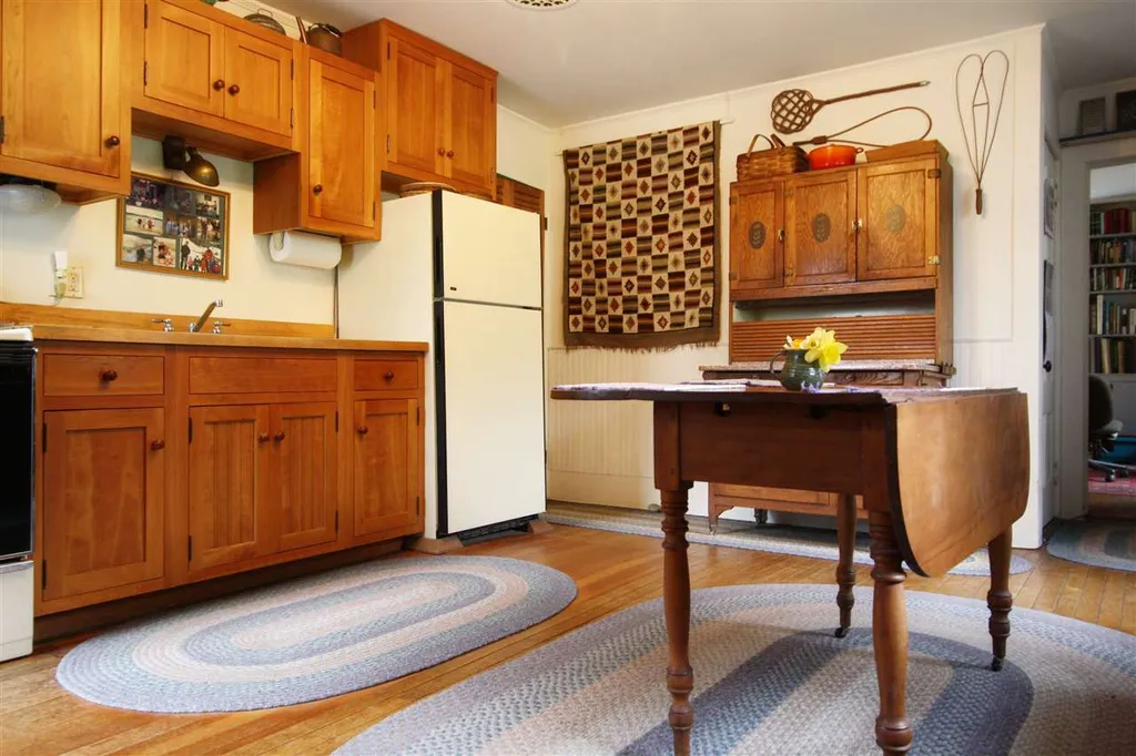 1560 James Road Weybridge VT 05753
