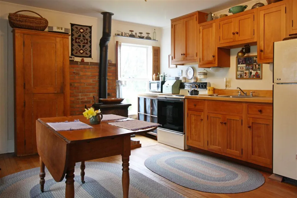 1560 James Road Weybridge VT 05753