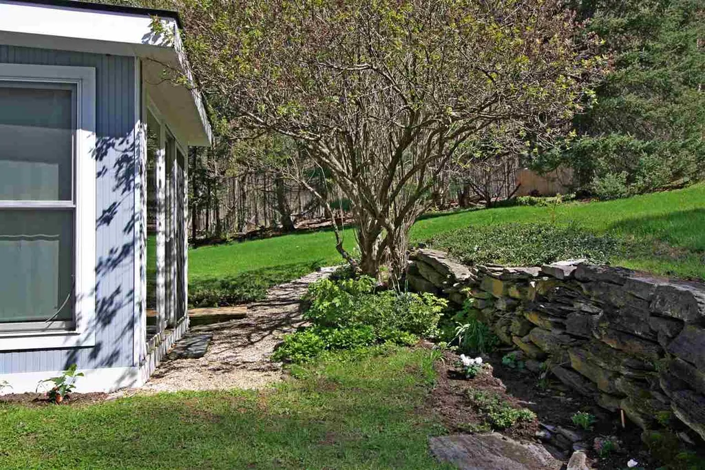 1560 James Road Weybridge VT 05753