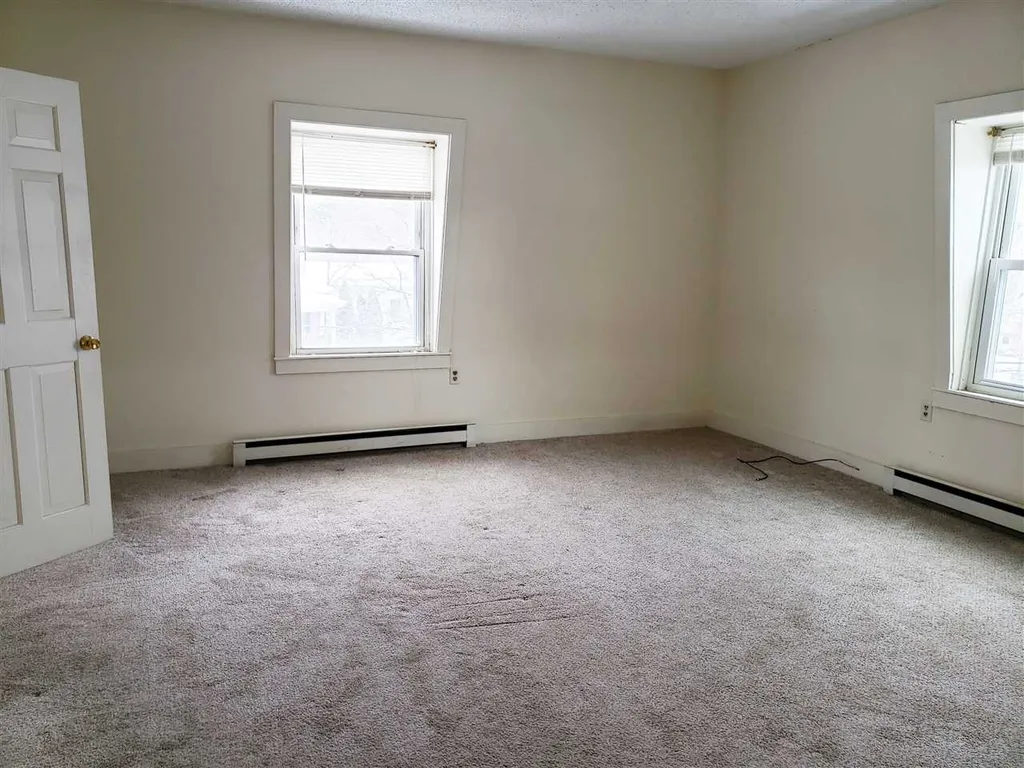 76 Elm Street Milford NH 03055