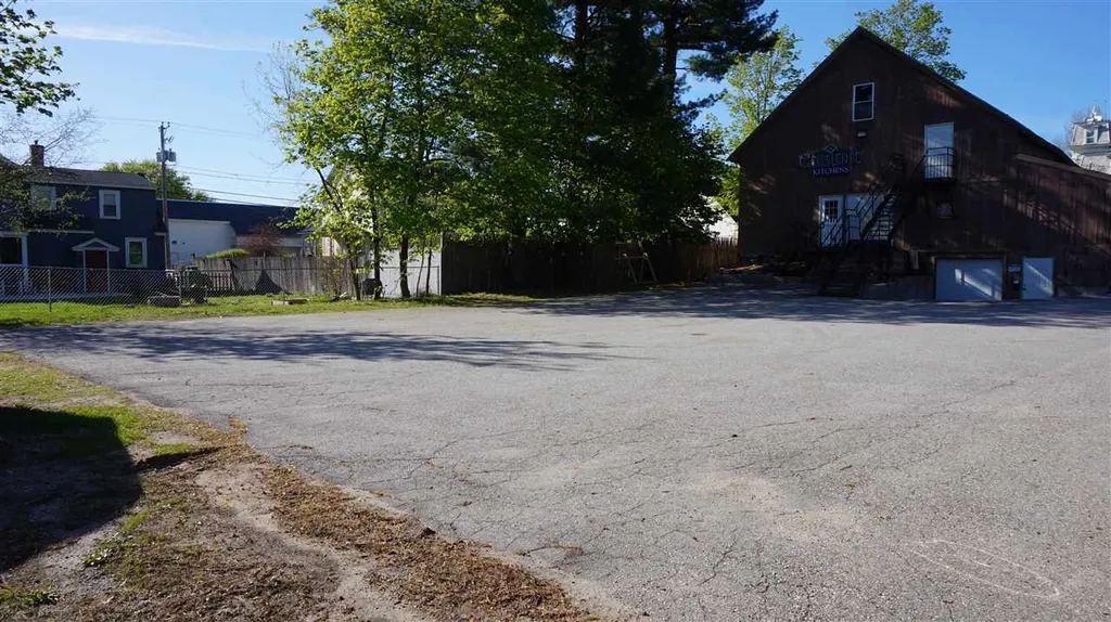 76 Elm Street Milford NH 03055