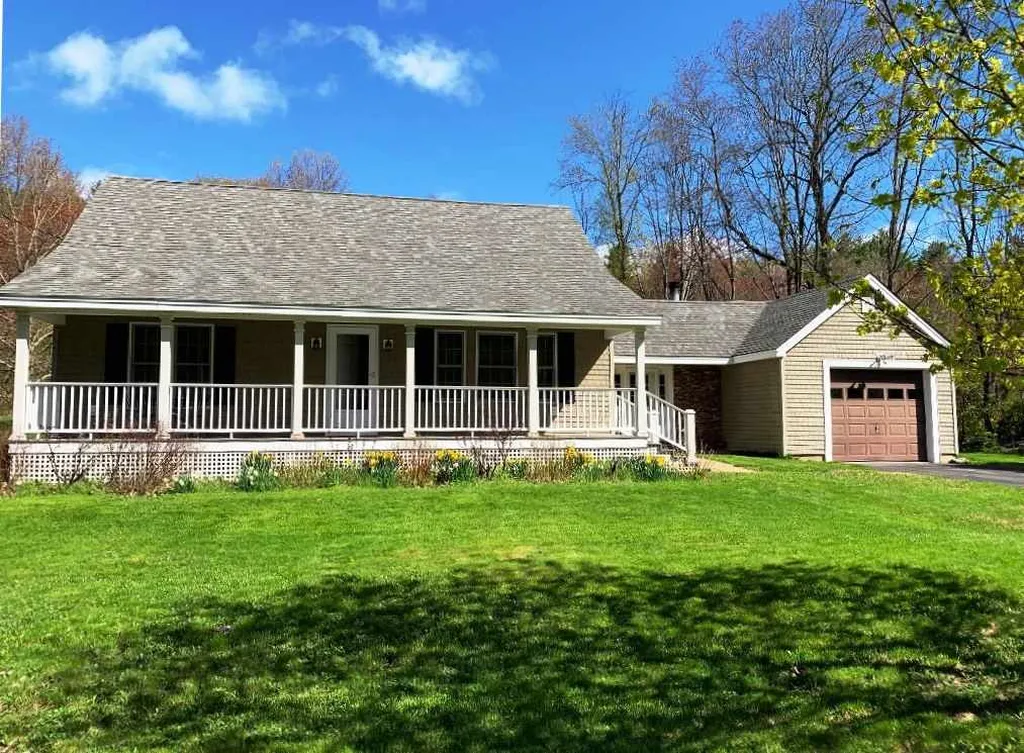 34 Queen Street Boscawen NH 03303
