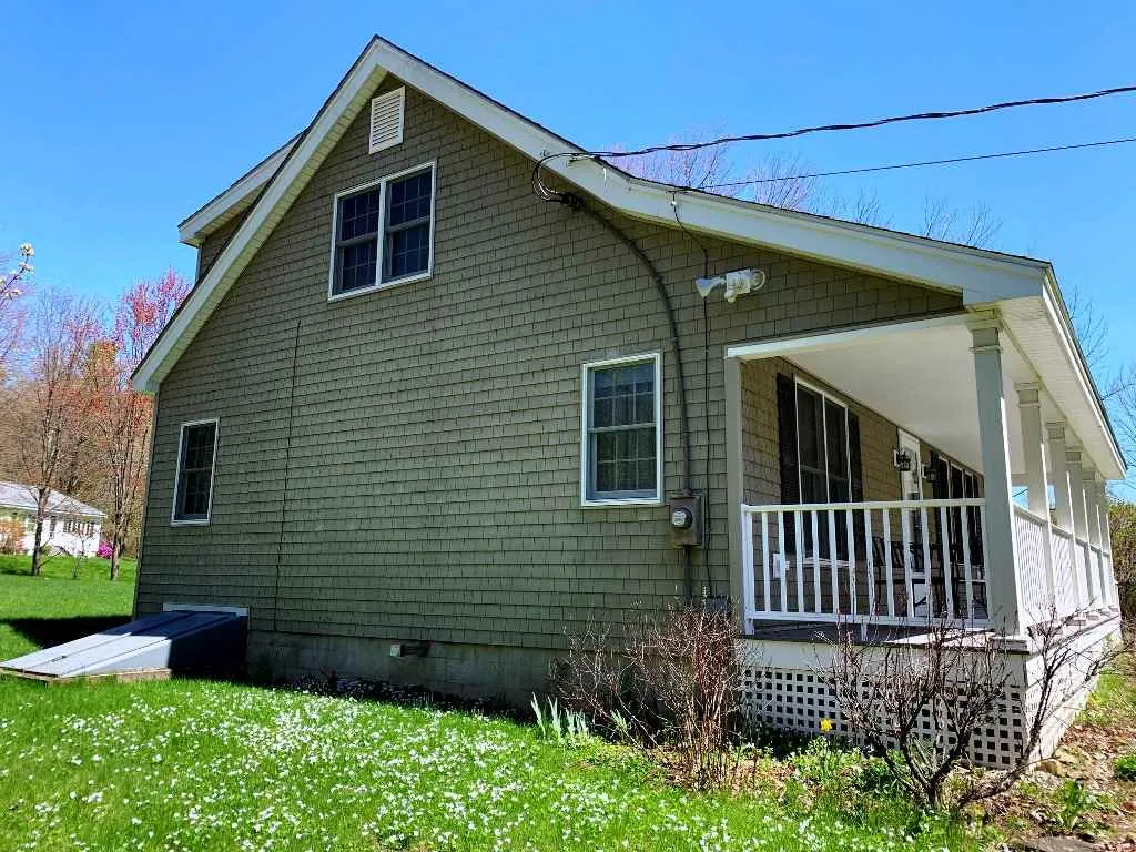 34 Queen Street Boscawen NH 03303