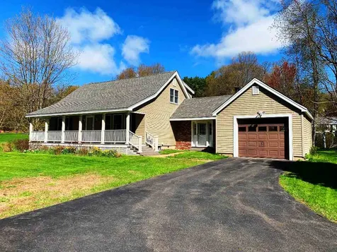 34 Queen Street Boscawen NH 03303