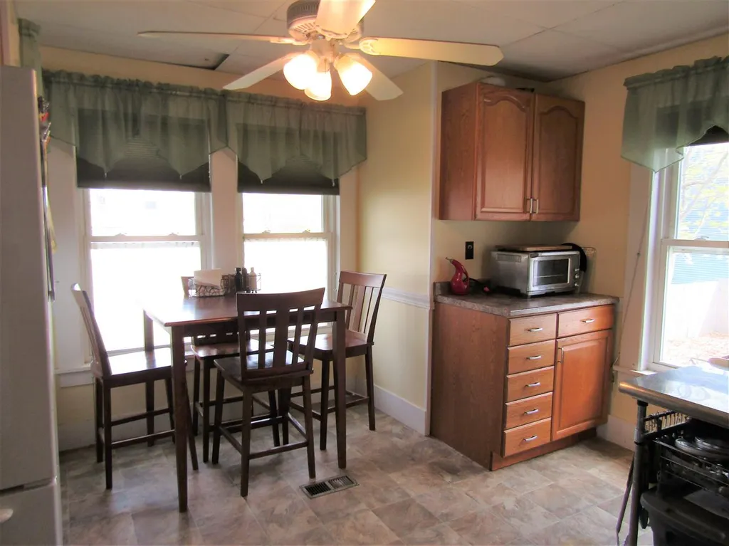 196 Pleasant Street Franklin NH 03235
