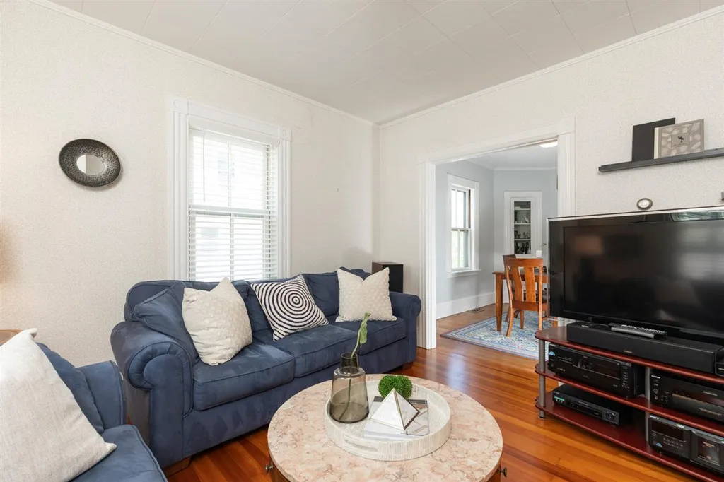53 Mcnabb Court Portsmouth NH 03801