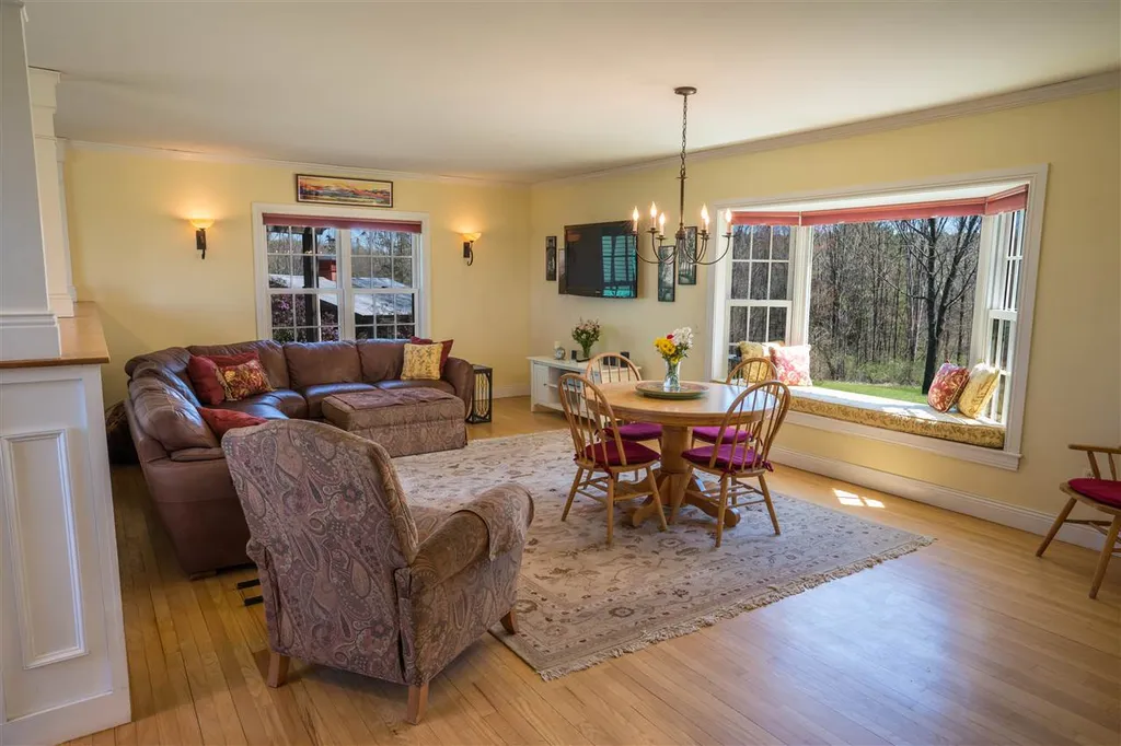 605 Meadowside Drive Charlotte VT 05445