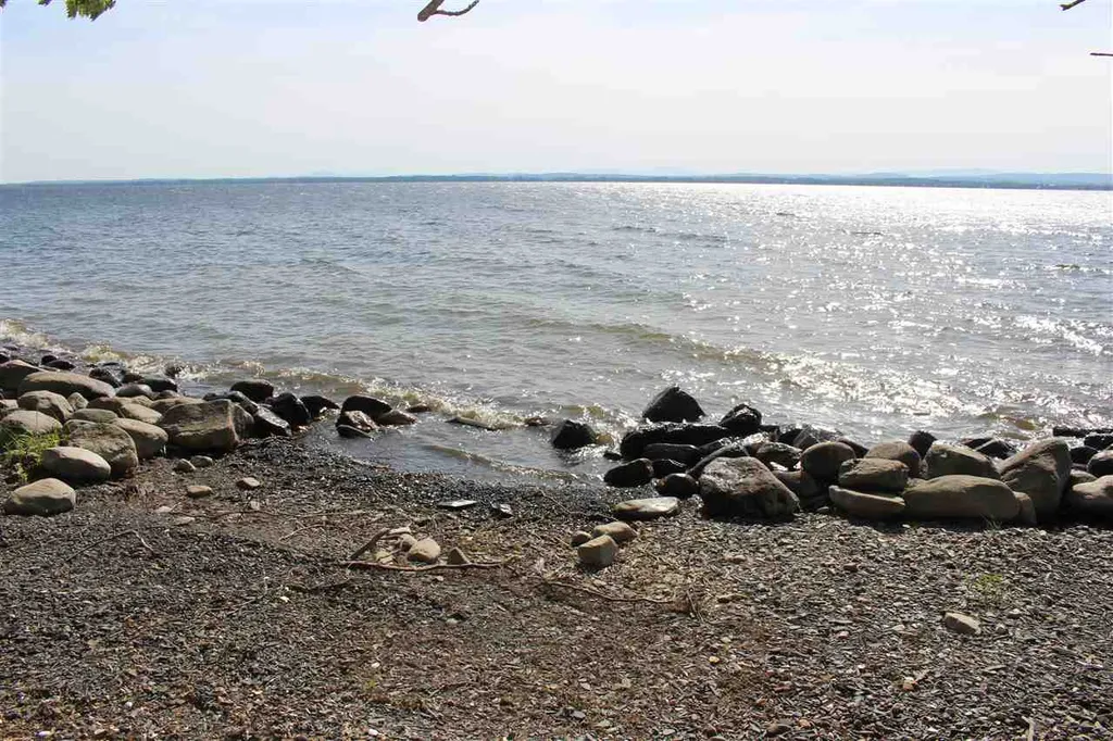 2510 Lakeview Drive North Hero VT 05474