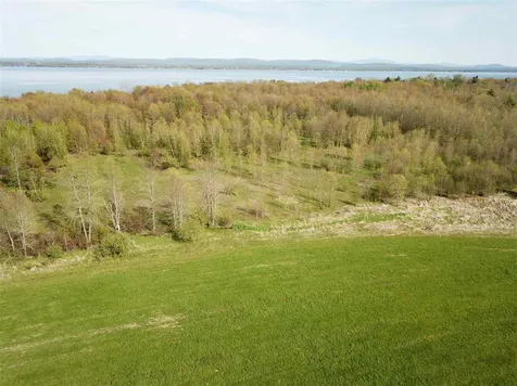 2510 Lakeview Drive North Hero VT 05474