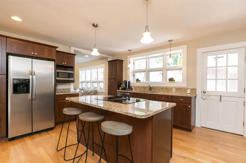 104 Echo Avenue Portsmouth NH 03801