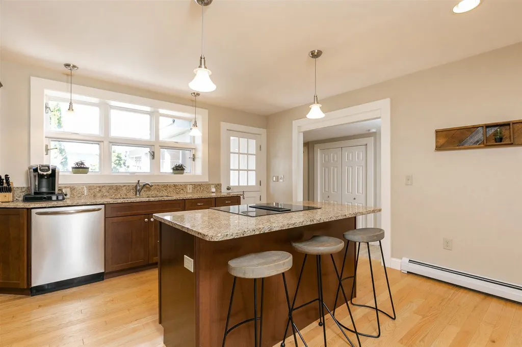 104 Echo Avenue Portsmouth NH 03801