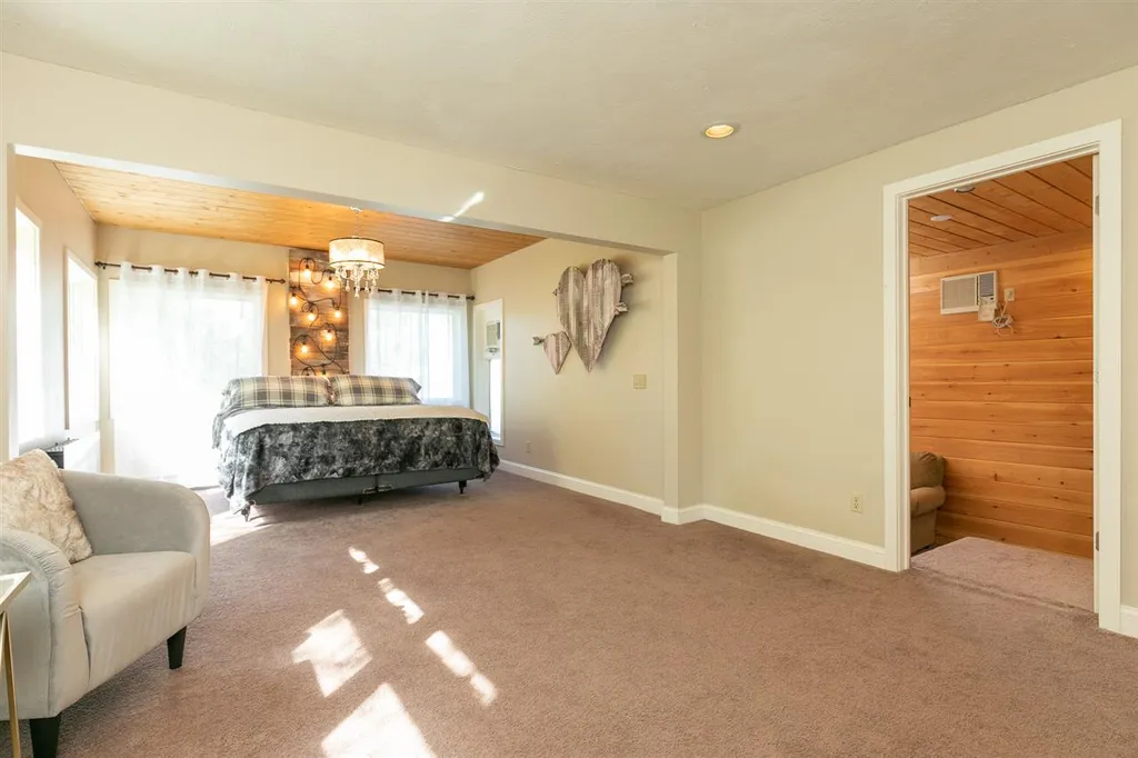 104 Echo Avenue Portsmouth NH 03801