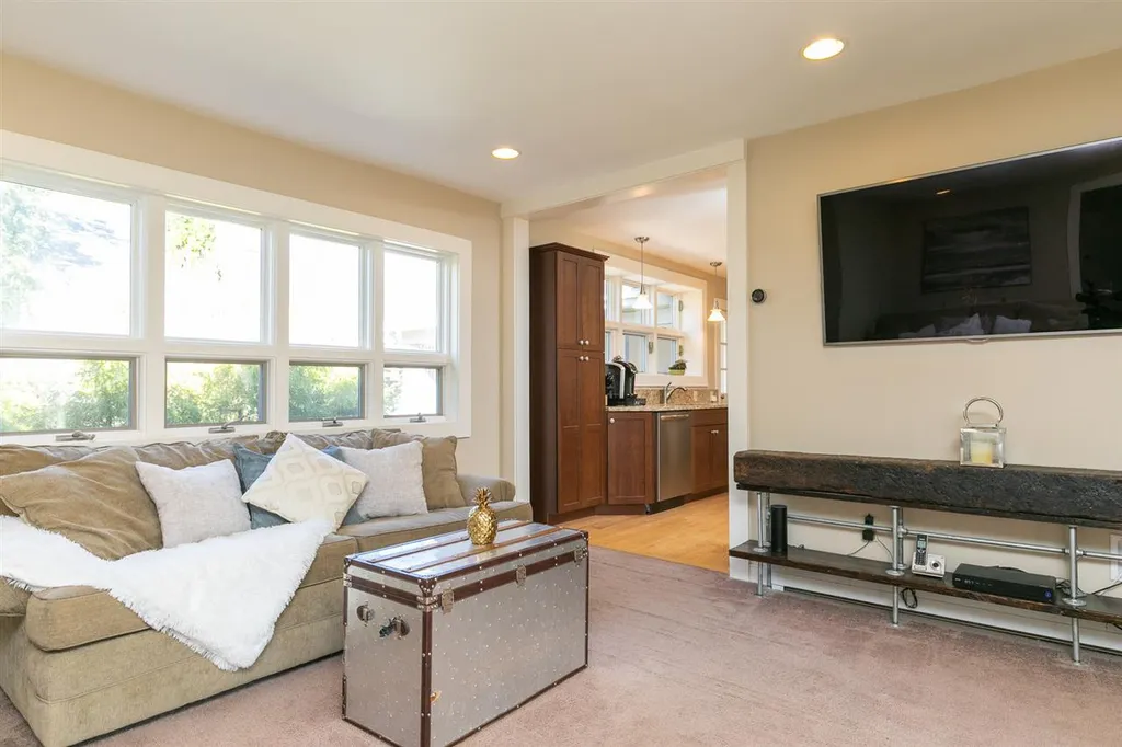 104 Echo Avenue Portsmouth NH 03801