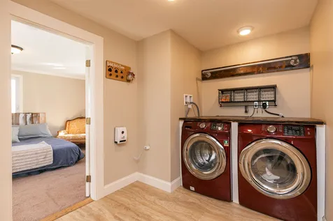 104 Echo Avenue Portsmouth NH 03801