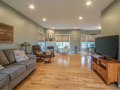 12 Lomeadow Road Hinesburg VT 05461
