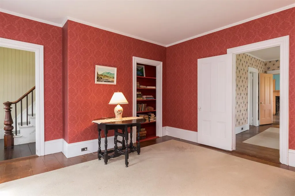 44 North Road Kensington NH 03833