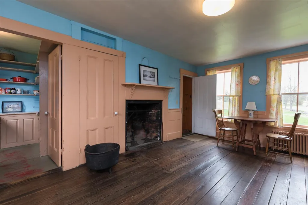 44 North Road Kensington NH 03833