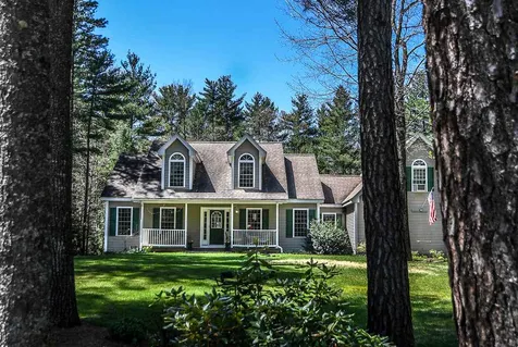 77 Brown Brook Circle Fremont NH 03044