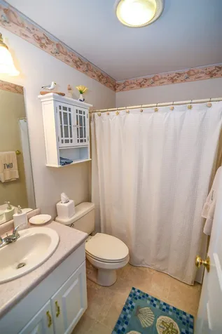 77 Brown Brook Circle Fremont NH 03044