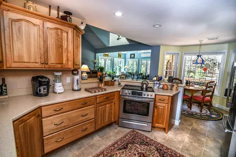 77 Brown Brook Circle Fremont NH 03044