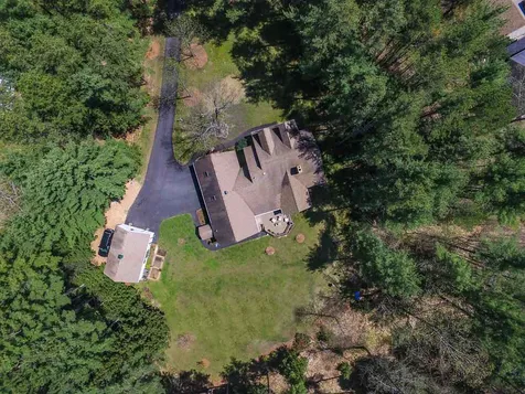 77 Brown Brook Circle Fremont NH 03044