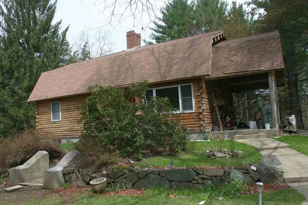 12r Sandy Point Road Stratham NH 03885