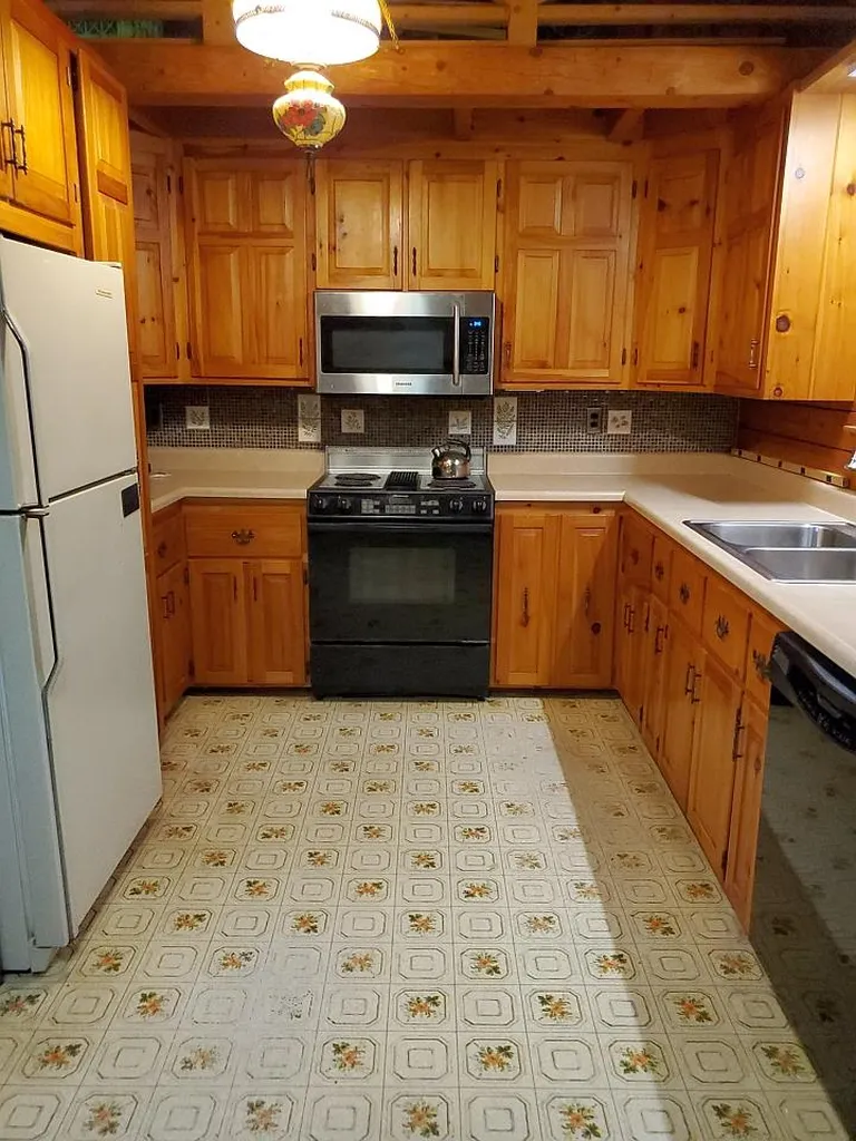 12r Sandy Point Road Stratham NH 03885