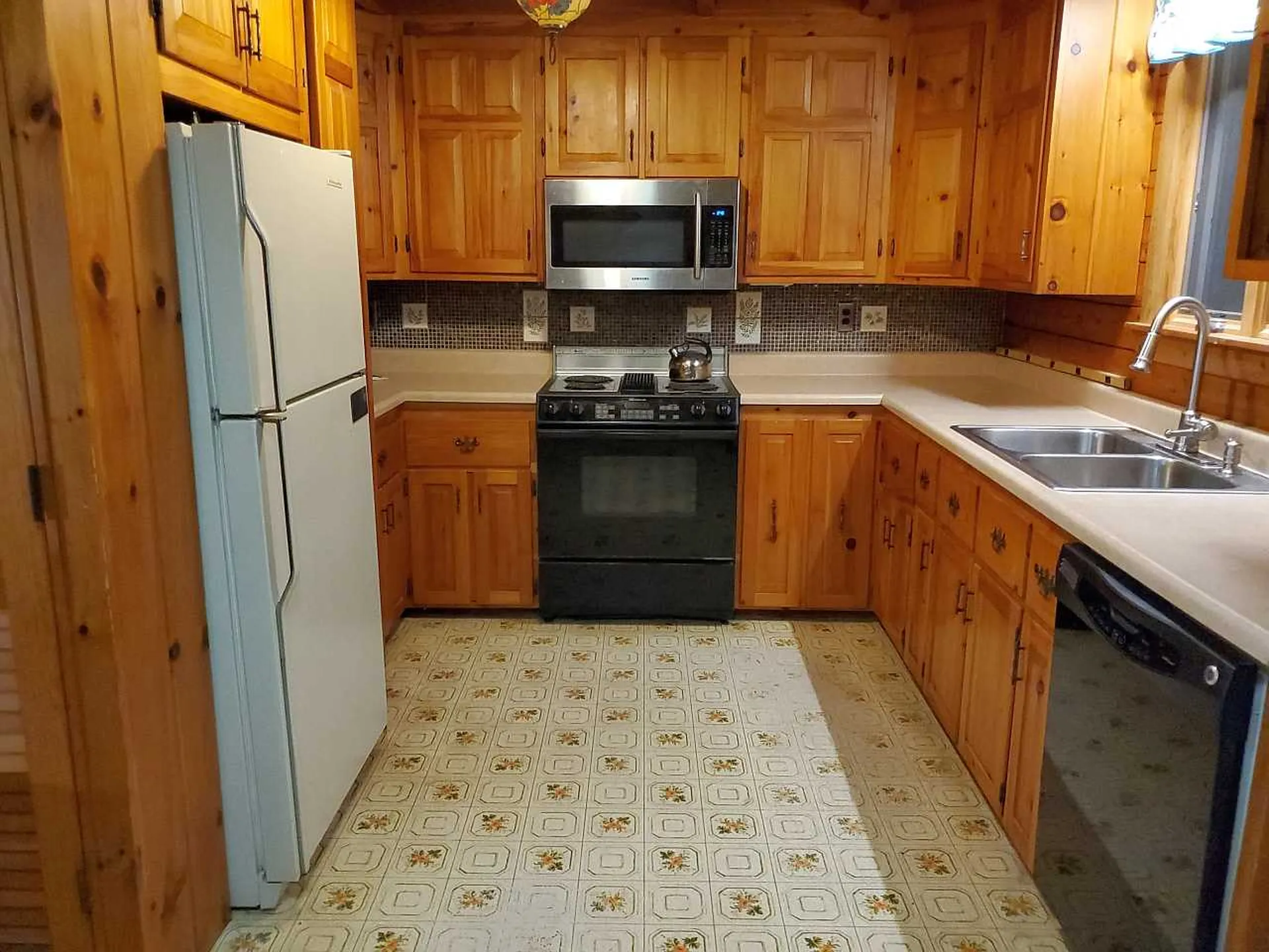 12r Sandy Point Road Stratham NH 03885