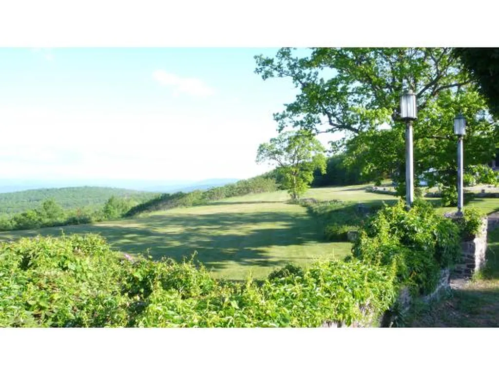 398 Scofield Mountain Road Winchester NH 03470