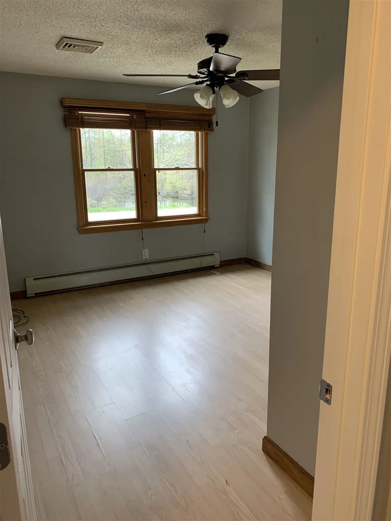 91 Prescott Road Raymond NH 03077