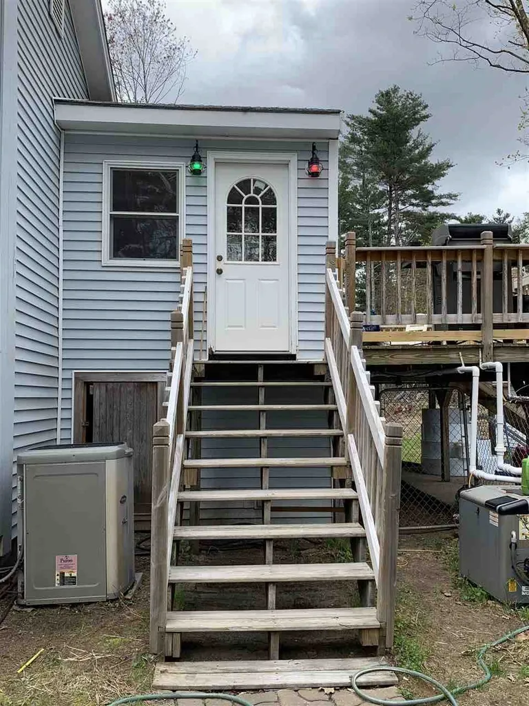 91 Prescott Road Raymond NH 03077