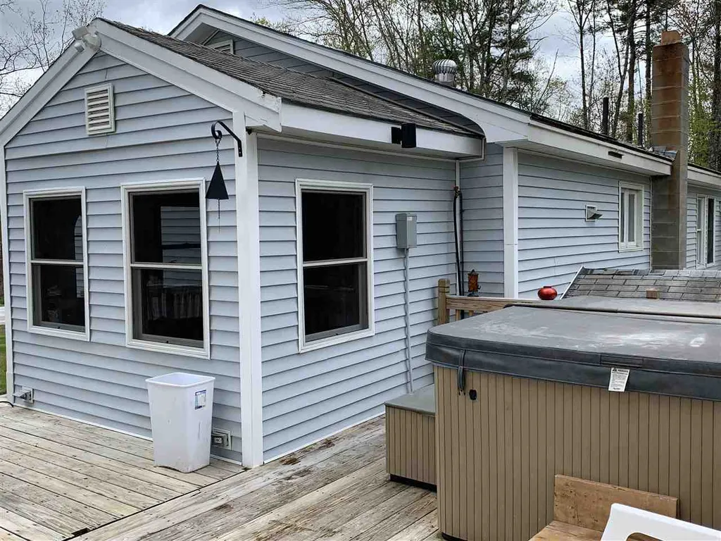 91 Prescott Road Raymond NH 03077