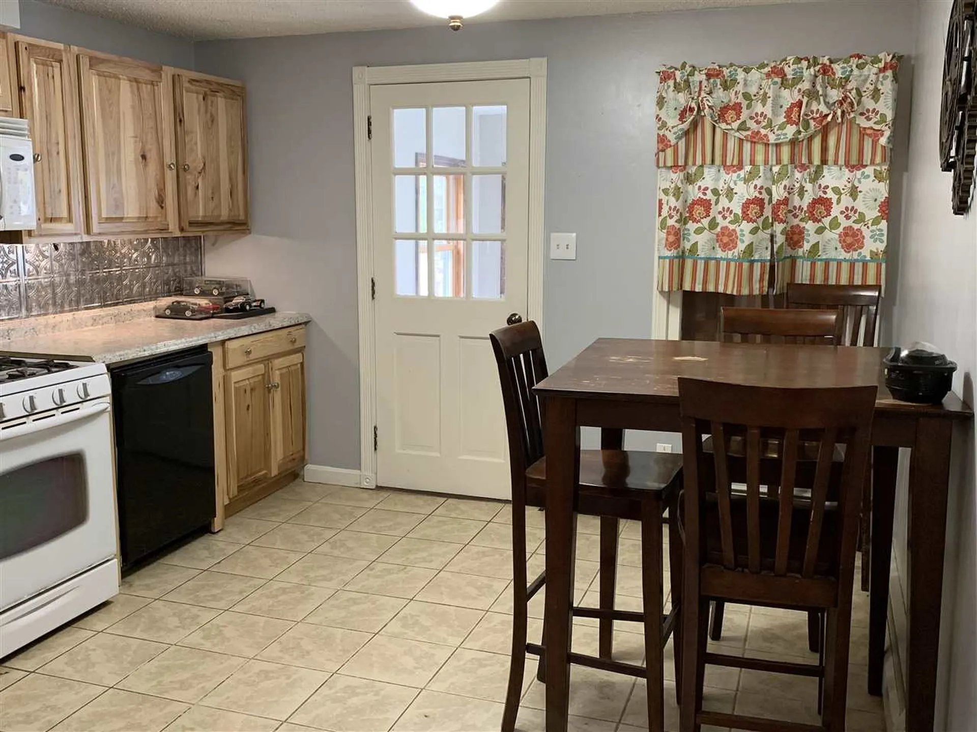 91 Prescott Road Raymond NH 03077