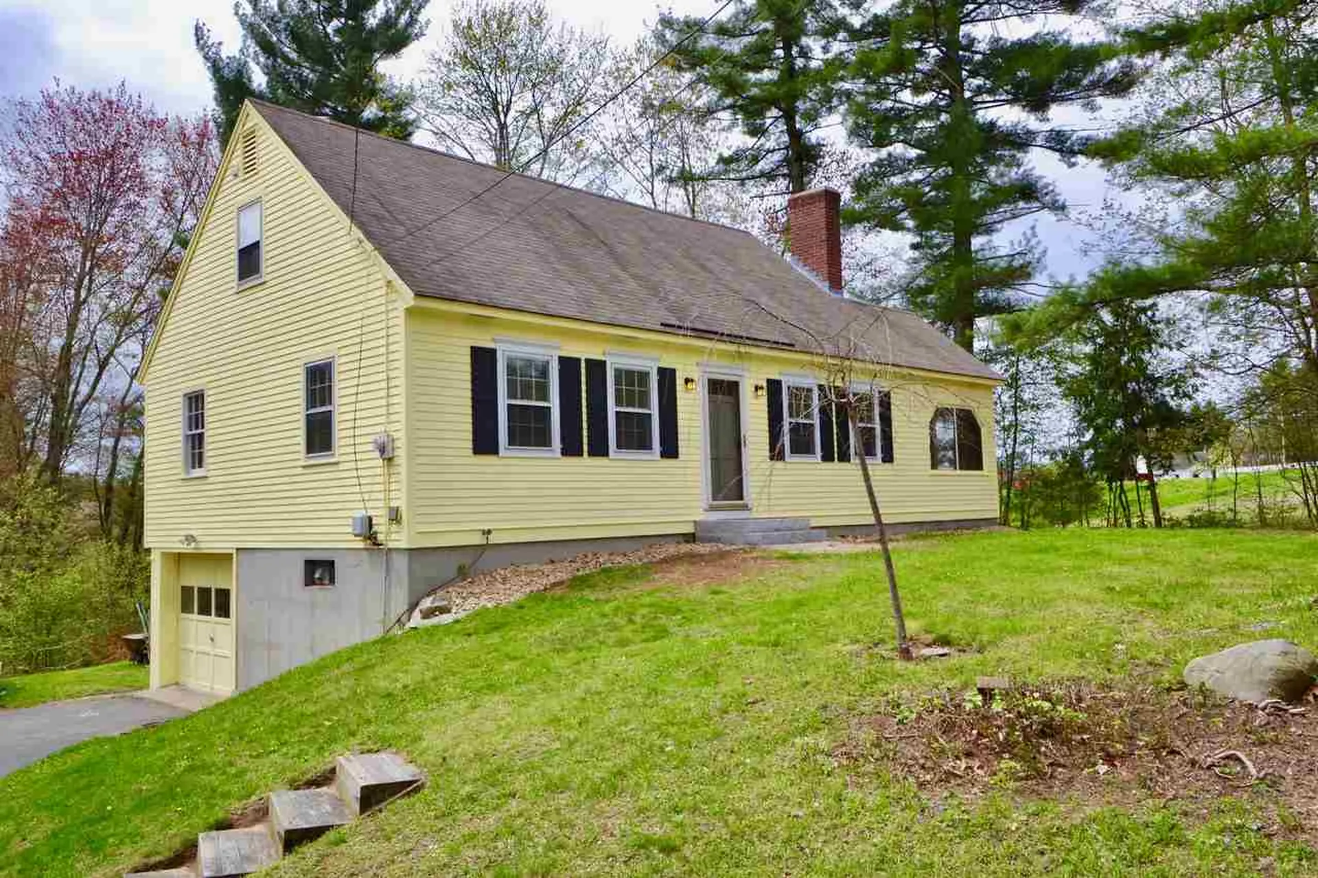 77 Merrimack Road Amherst NH 03031
