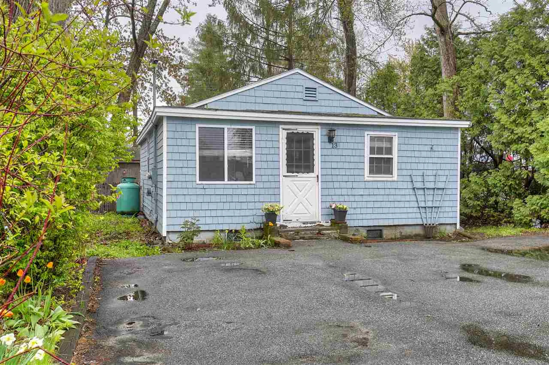 13 Franz Road Salem NH 03079