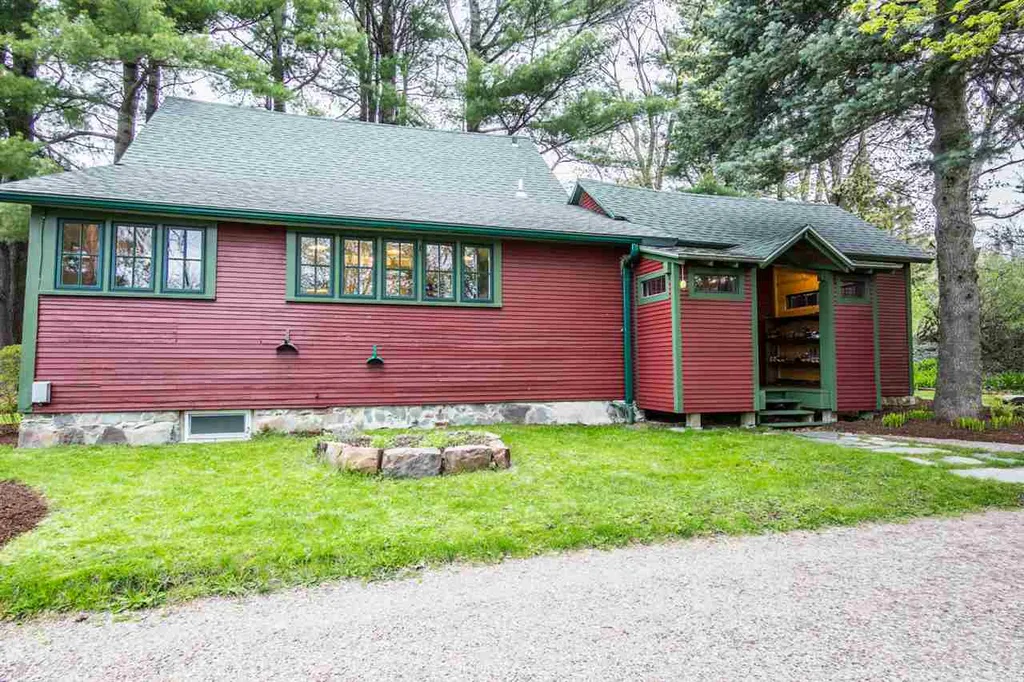 10 Alder Lane Essex VT 05452