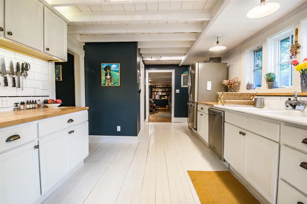 10 Alder Lane Essex VT 05452