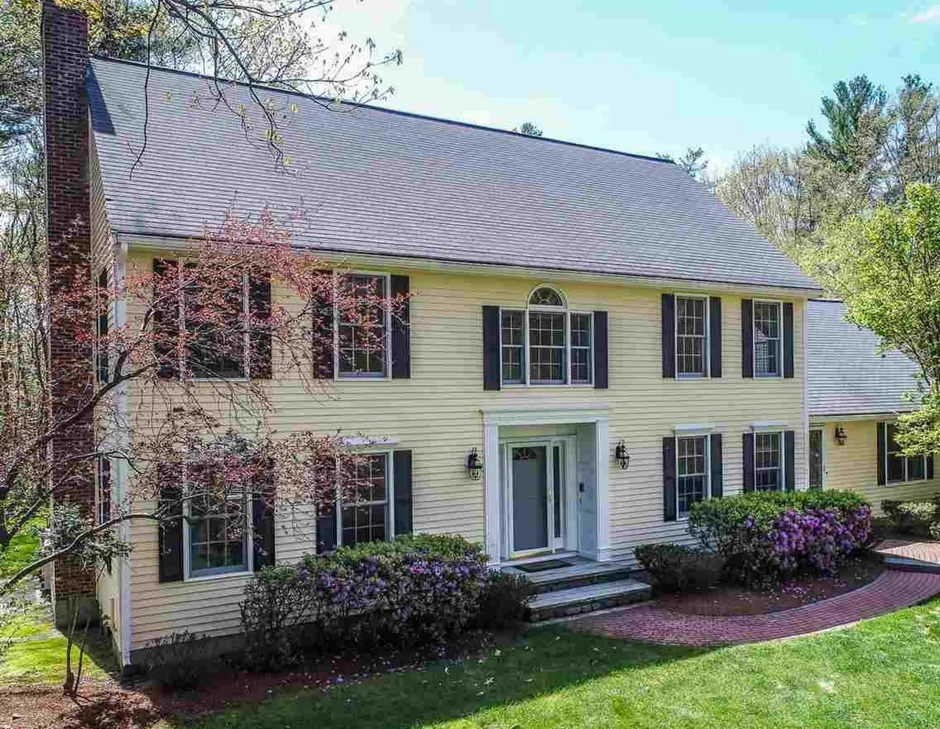 90 Hitching Post Lane Bedford NH 03110