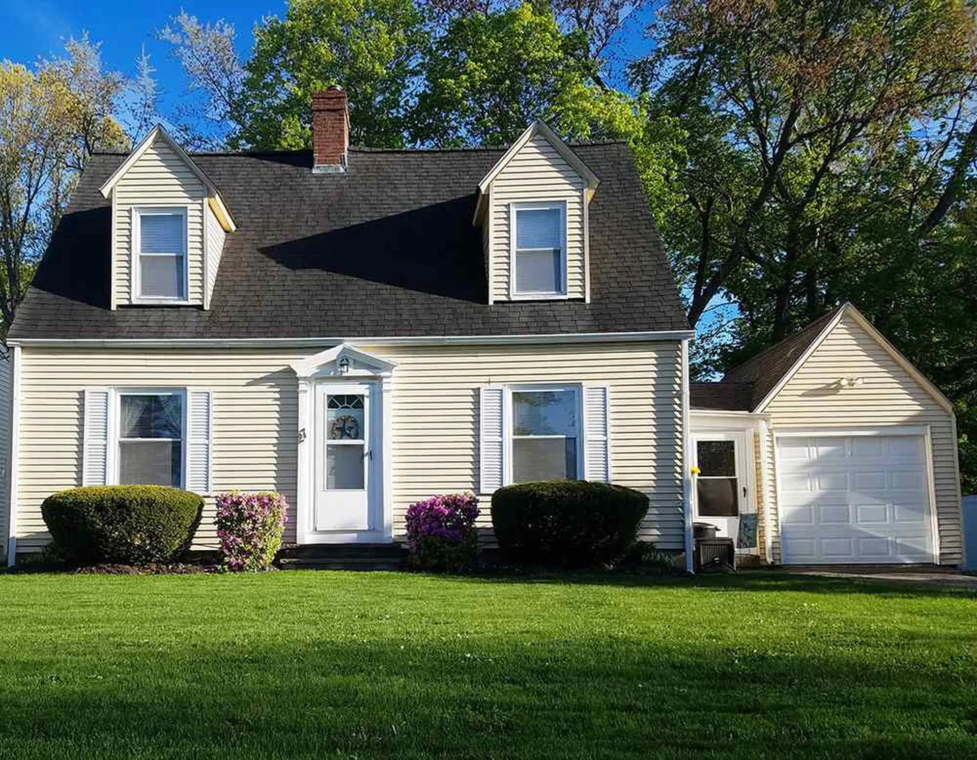 27 Dickerman Street Nashua NH 03060