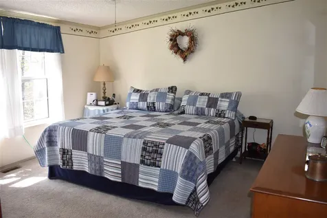 12 Aberdeen Drive Stratham NH 03885