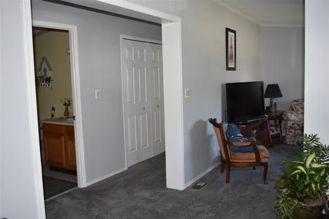 12 Aberdeen Drive Stratham NH 03885
