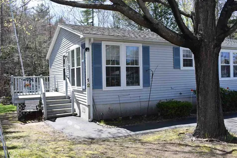 12 Aberdeen Drive Stratham NH 03885