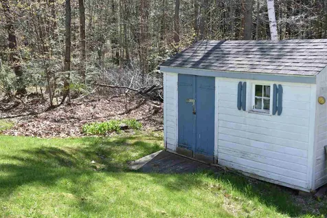 12 Aberdeen Drive Stratham NH 03885