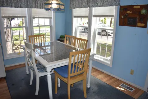 12 Aberdeen Drive Stratham NH 03885